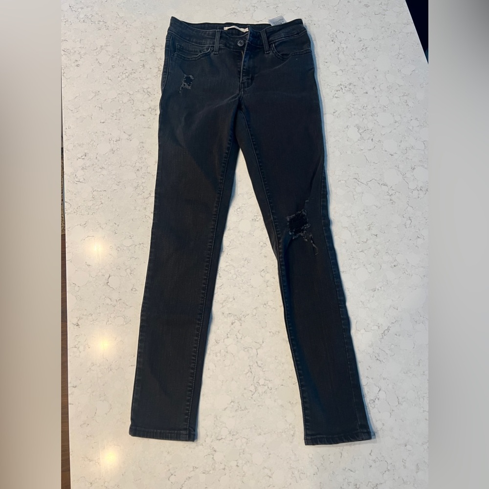Levi’s 711 skinny jeans